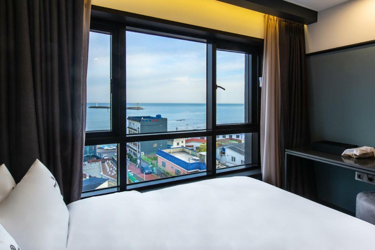 Brown Dot Gijang Yeonhwari Hotel Busan Exterior photo